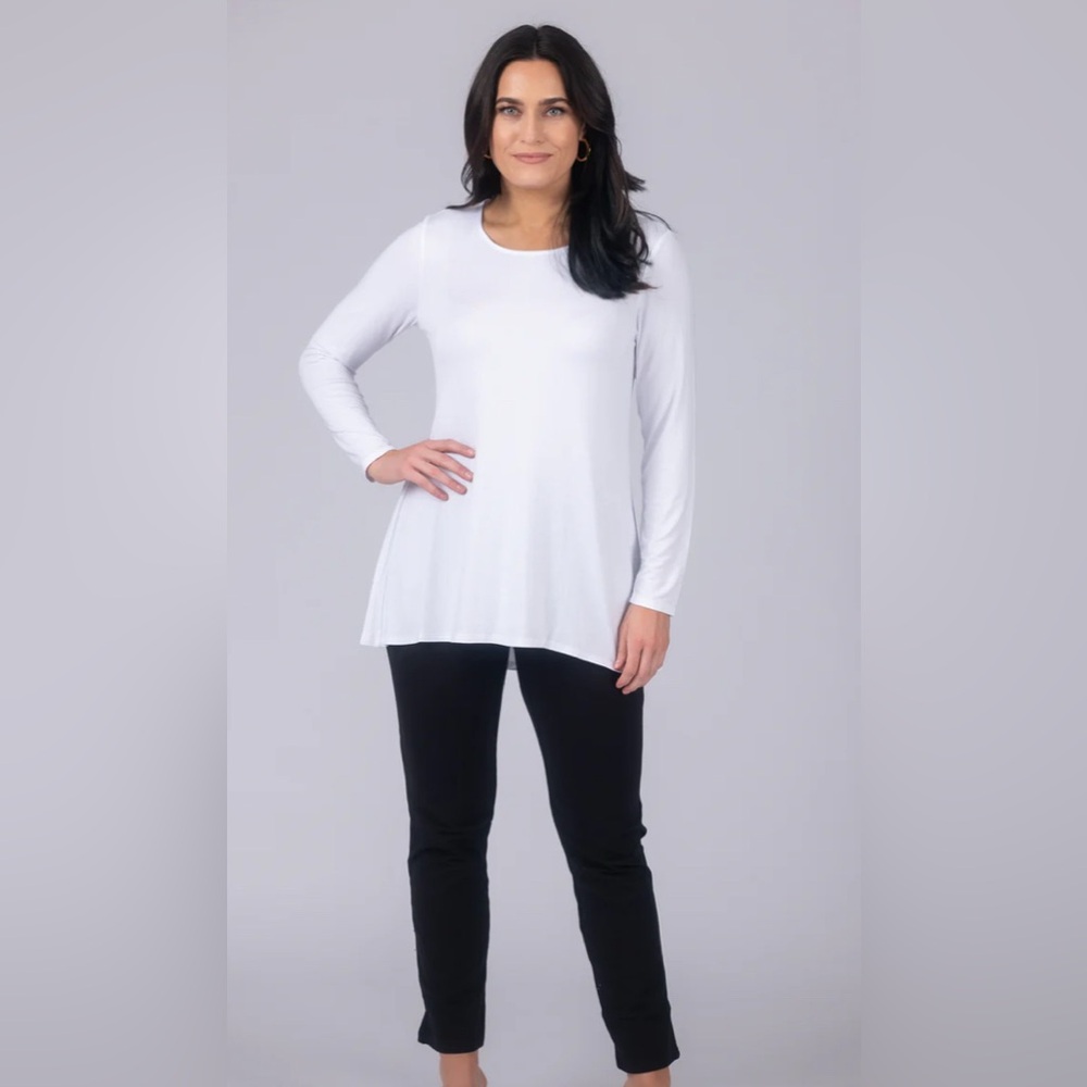 Intro Long Sleeve Solid Pleat Back Detail Swing Top